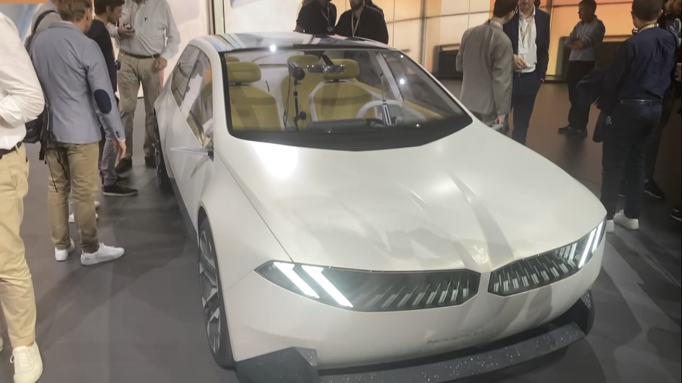 The BMW Vision Neue Klasse previews an electric 3 Series